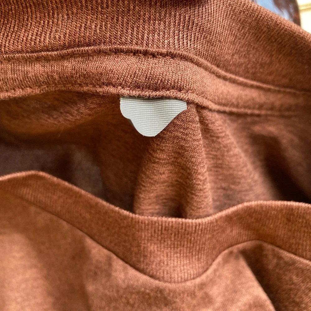 Vuori Daydream Brown Crew Neck Long Sleeve Tee in Mulberry Heather, Sz XS - Picture 12 of 14